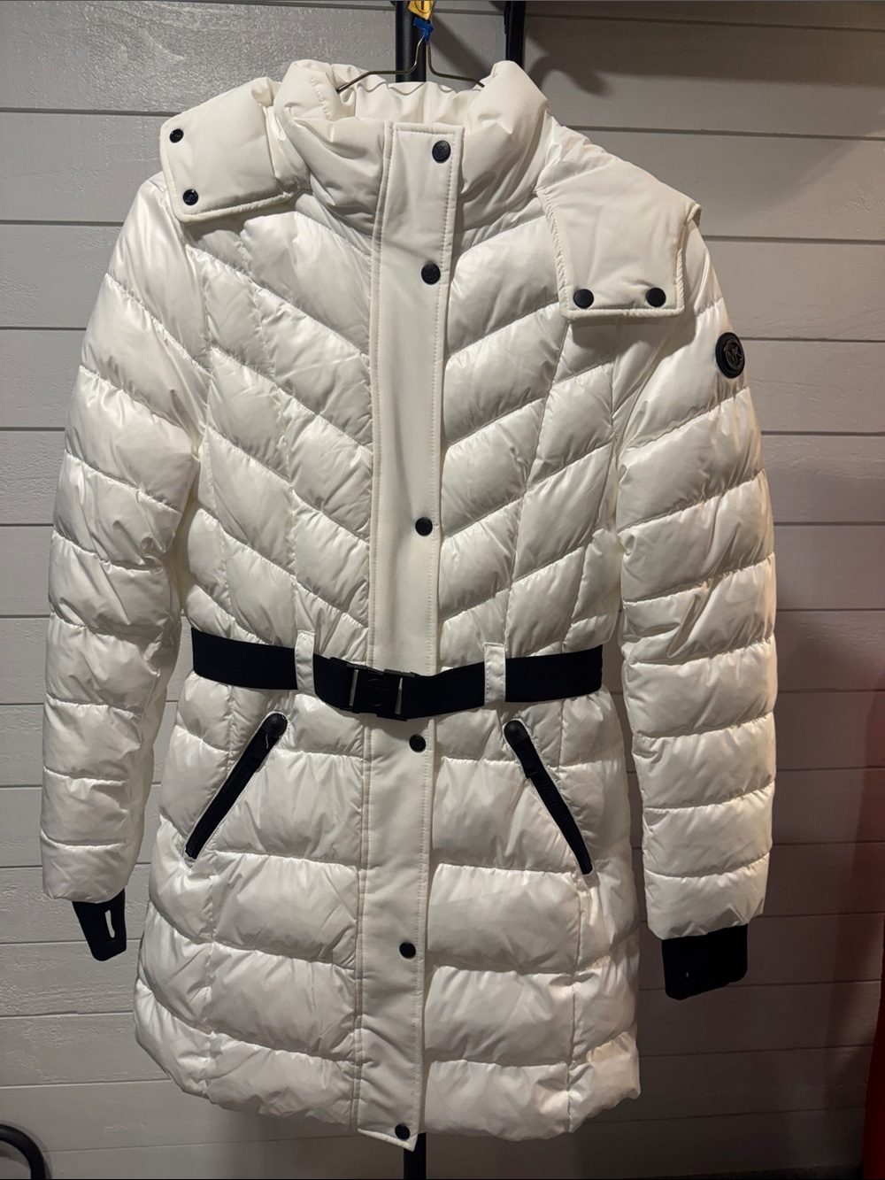 Michael Kors NWOT Women's White Quilted Belted Puffer Coat- small